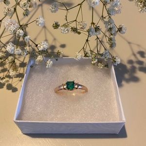 Rose gold emerald & diamond ring | Size 8
